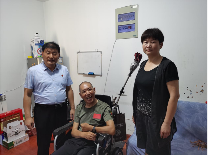 新銅社區(qū):為“一等功臣”劉興騰送上“建軍禮”