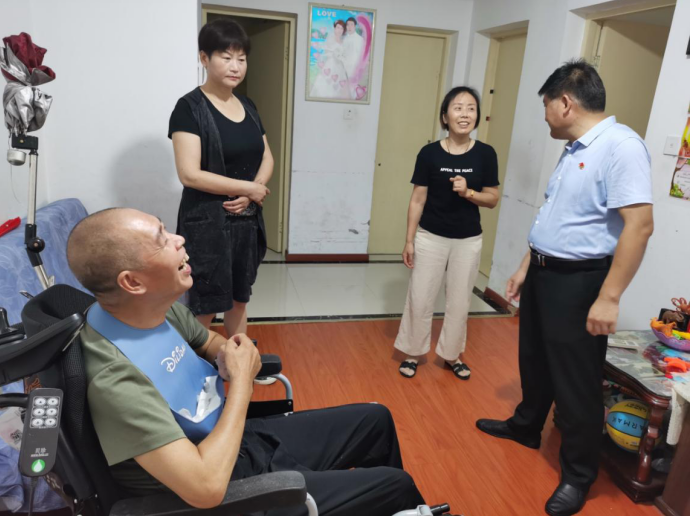 新銅社區(qū):為“一等功臣”劉興騰送上“建軍禮”