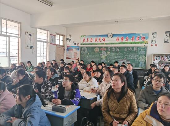 立足課堂推課改 聚焦質(zhì)量謀發(fā)展——濱?？h界牌中學(xué)開展校際交流活動(dòng)側(cè)記