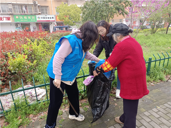 美美æ¥ç”µå…费版下载