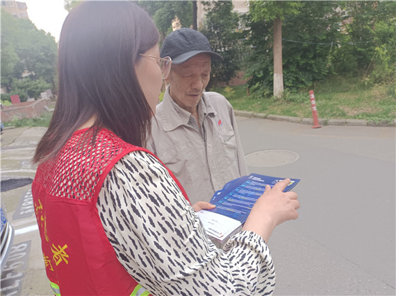 【我為群眾辦事實(shí)】馨康苑社區(qū)：反詐宣傳“面對(duì)面”守護(hù)群眾“錢袋子”