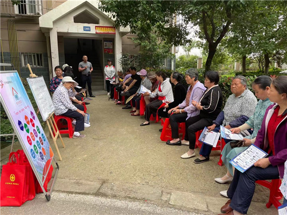 學(xué)黨史 揚(yáng)價值 新銅社區(qū)樓棟課堂聚合力