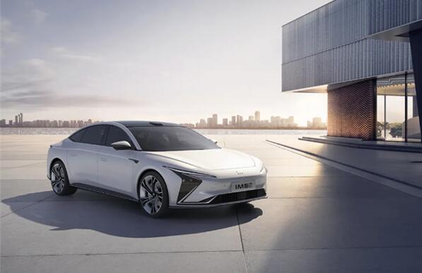 上汽阿里巴巴等聯(lián)手打造！智己L7 Beta體驗(yàn)版將下線