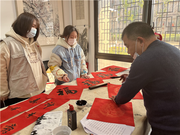 銀礦地質(zhì)社區(qū)開(kāi)展垃圾分類知識(shí)培訓(xùn)工作