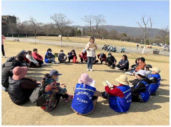 潤康苑社區(qū)聯(lián)合工會(huì)開展全民閱讀活動(dòng)