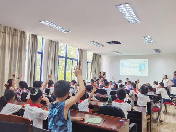 筑夢(mèng)科技 尋夢(mèng)未來(lái) 民主村開展科普主題活動(dòng)