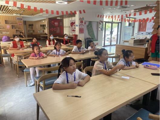 七彩的夏日|橋頭社區(qū)：關(guān)愛未成年人 點(diǎn)亮科技未來